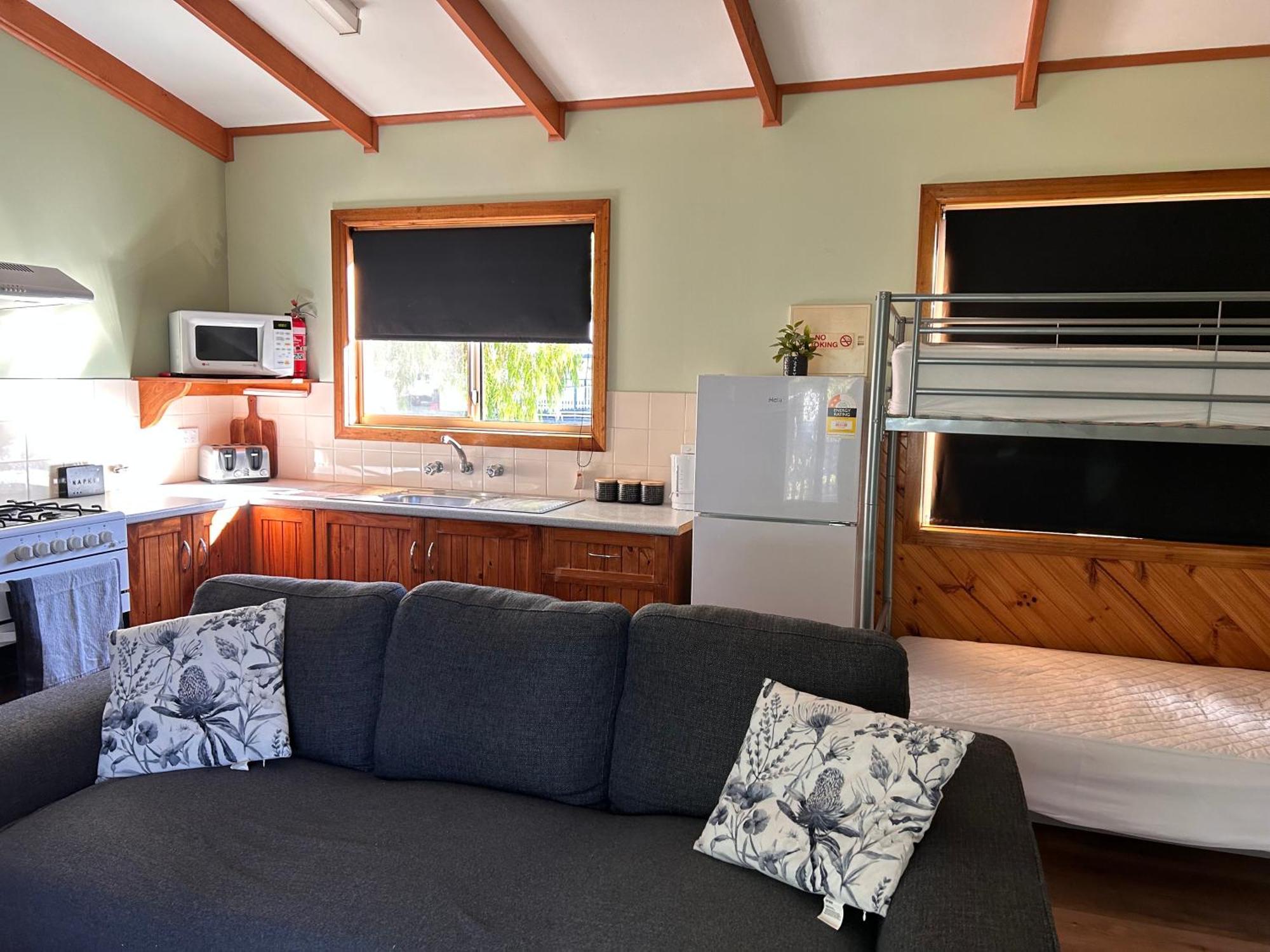 Millicent Lakeside Caravan Park Ξενοδοχείο Εξωτερικό φωτογραφία
